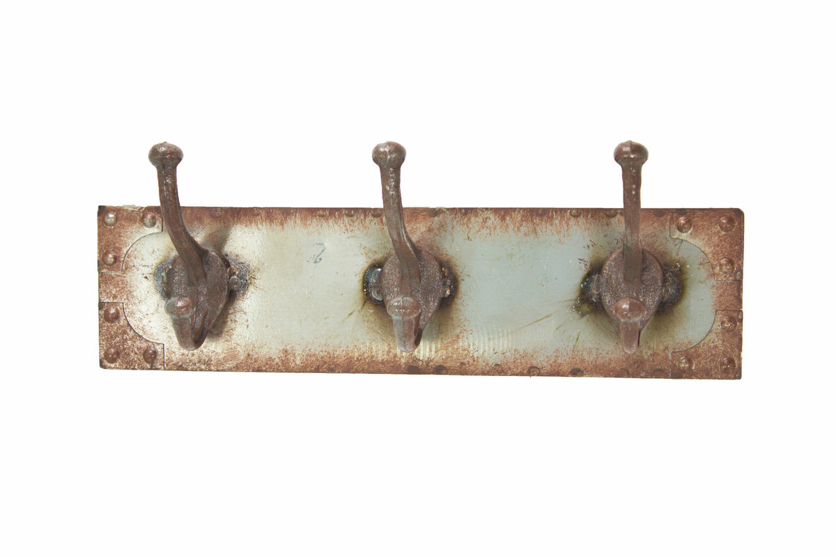 Coat Rack – 3 Hooks – White, Rust UH464